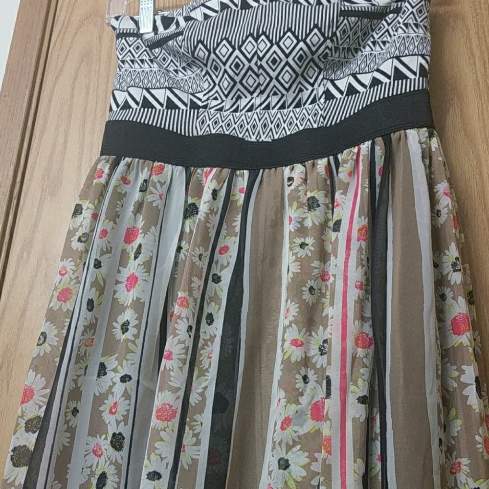 Asymmetrical pattern mix - Picture 2 of 7